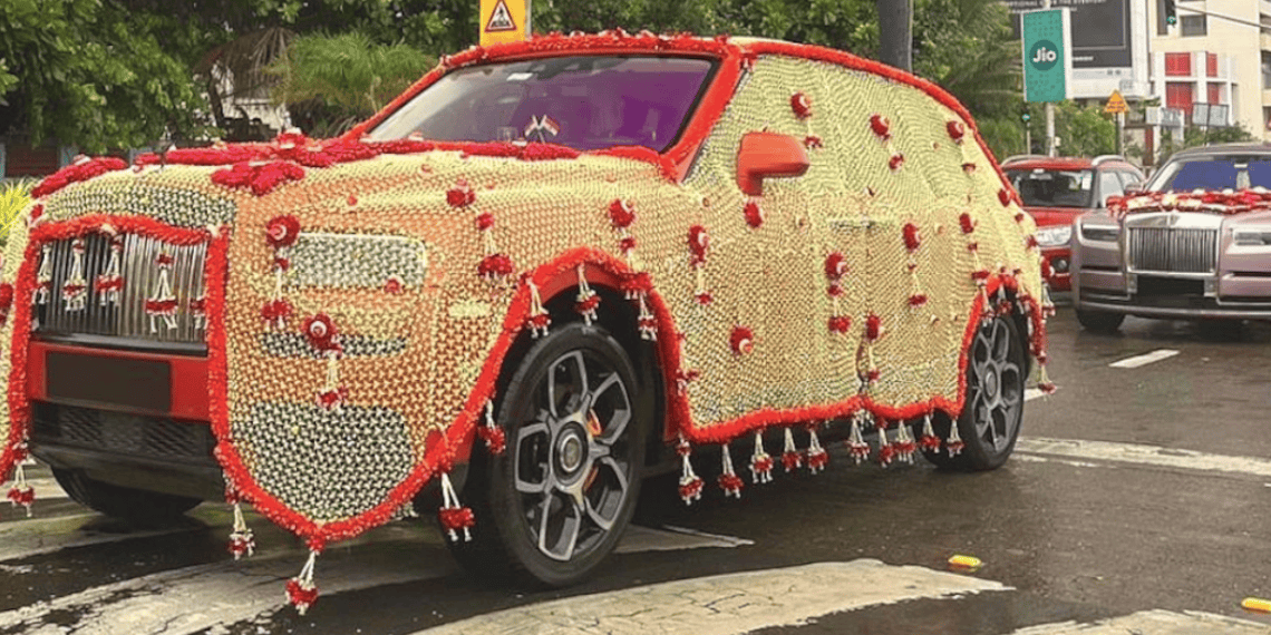 PC: https://www.cartoq.com/car-life/anant-ambani-wedding-most-decorated-rolls-royce/