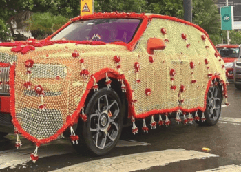 PC: https://www.cartoq.com/car-life/anant-ambani-wedding-most-decorated-rolls-royce/