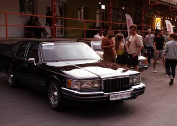 The Instagram Luxury Trap: Why the Most Photographed Experiences Are the Least Worth Having