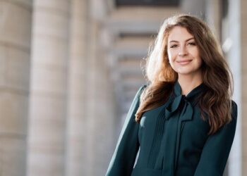 The EA Who Ran a $4 Million Mobility Programme Alone. What She Wished She Had Known From Day One.