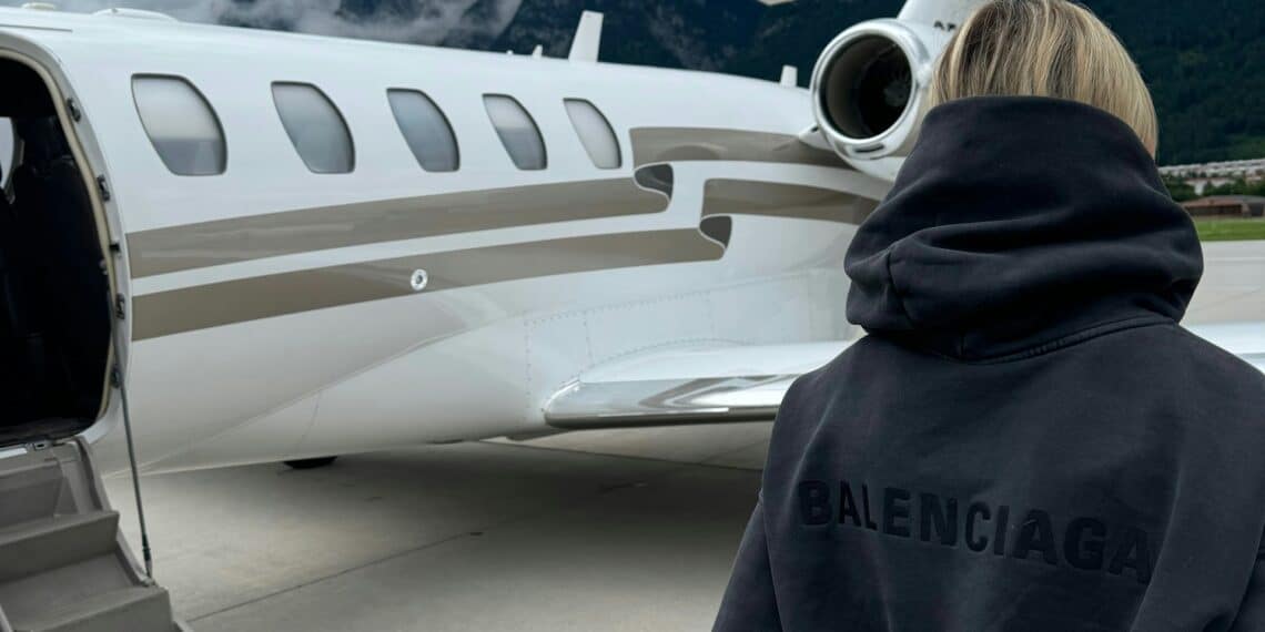 Buying a Private Jet on Finance vs Cash in 2026: What UHNW Buyers Need to Know