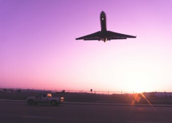 The World’s Best Private Jet Routes for Billionaires in 2025 — And the Aircraft That Should Fly Them