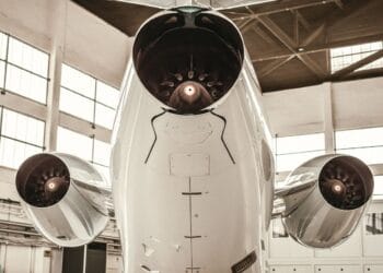 Why the World’s Most Successful Entrepreneurs Are Choosing Private Jets Over Business Class — Even When the Numbers Seem to Argue Otherwise