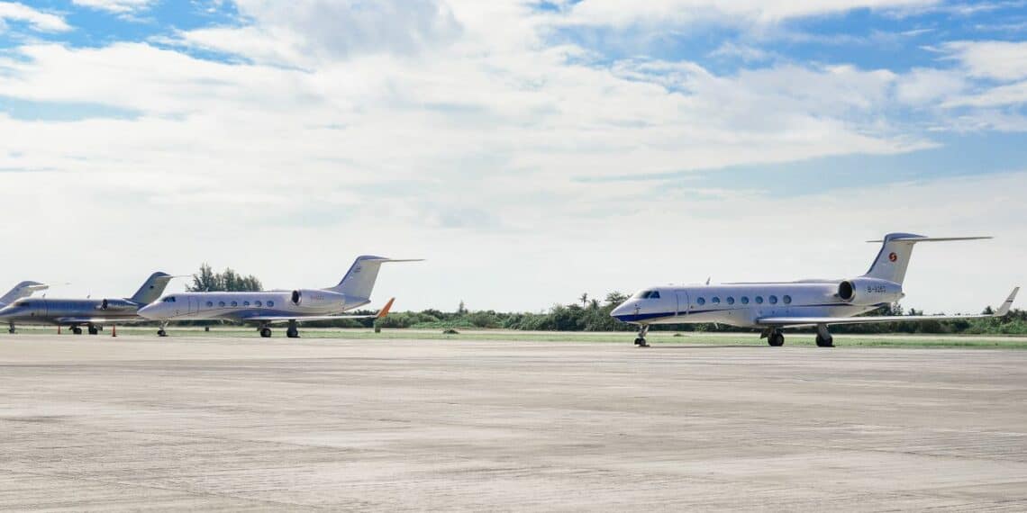 Ultra-Long-Range Flying and the Arrival Problem