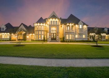 Luxury real estate estate mansion — Hype Luxury