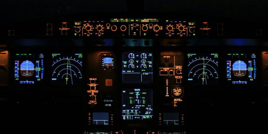 Aircraft Systems Integration: Why UHNW Operators Demand Real-Time Computational Intelligence in Private Aviation