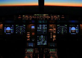 Aircraft Systems Integration: Why UHNW Operators Demand Real-Time Computational Intelligence in Private Aviation