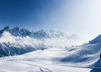 Mountain alpine ski resort luxury chalet winter — Hype Luxury
