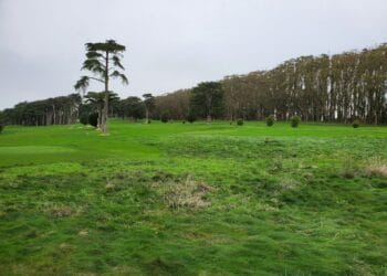 Golf course green luxury country club — Hype Luxury