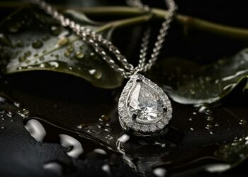 High jewelry diamond luxury exhibition — Hype Luxury