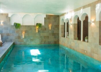 Luxury spa thermal pool resort wellness — Hype Luxury