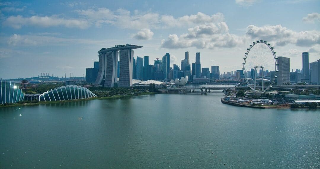 Singapore marina bay city Asia wealth — Hype Luxury